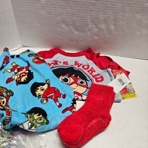 New Boys Girls Pjs Pajama Set 3 pc Socks Ryans World XS 4 5 Pocket Watch